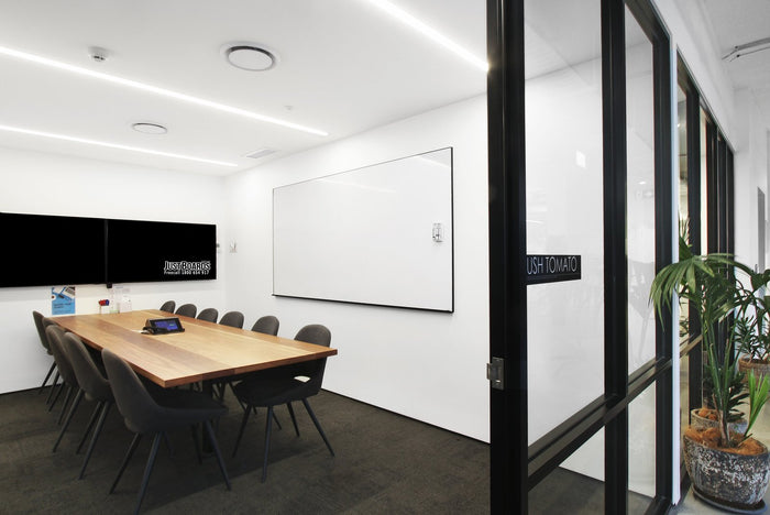 Porcelain Whiteboard LX Edge Frame